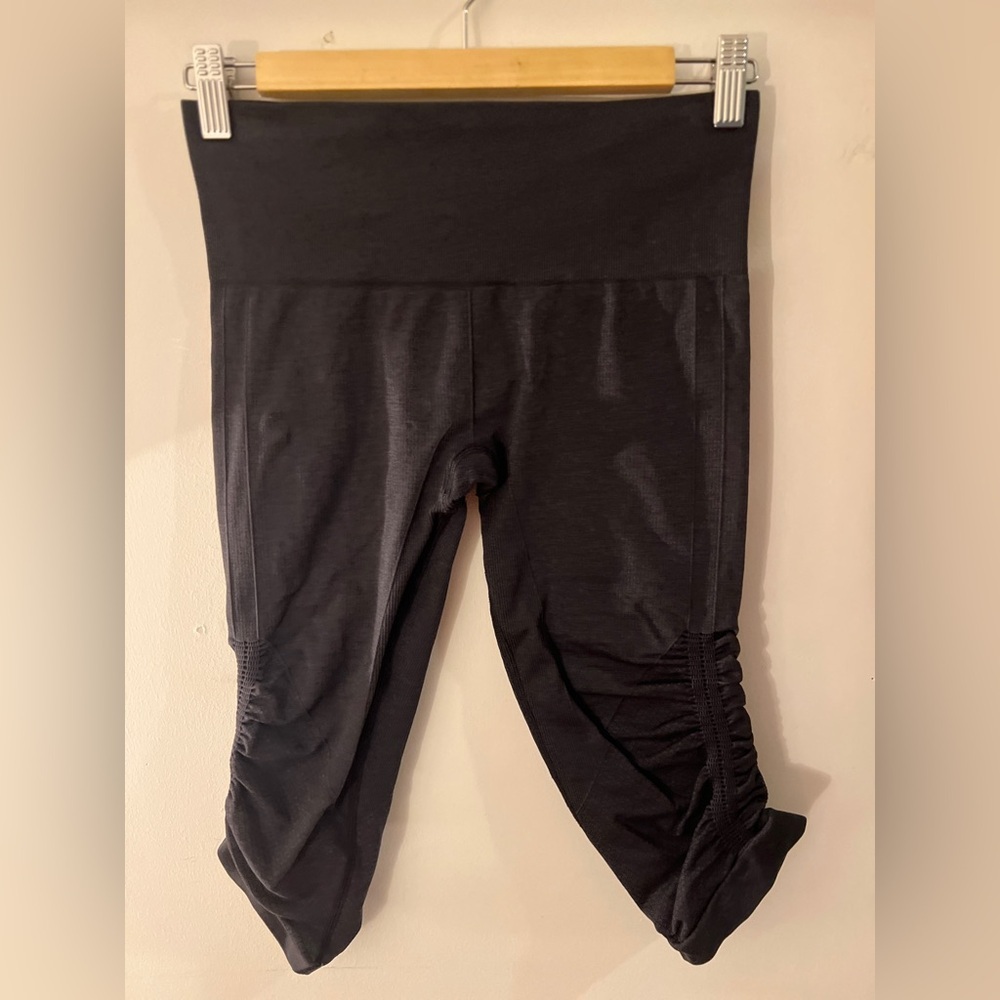 Lululemon In The Flow Cropped Leggings 4